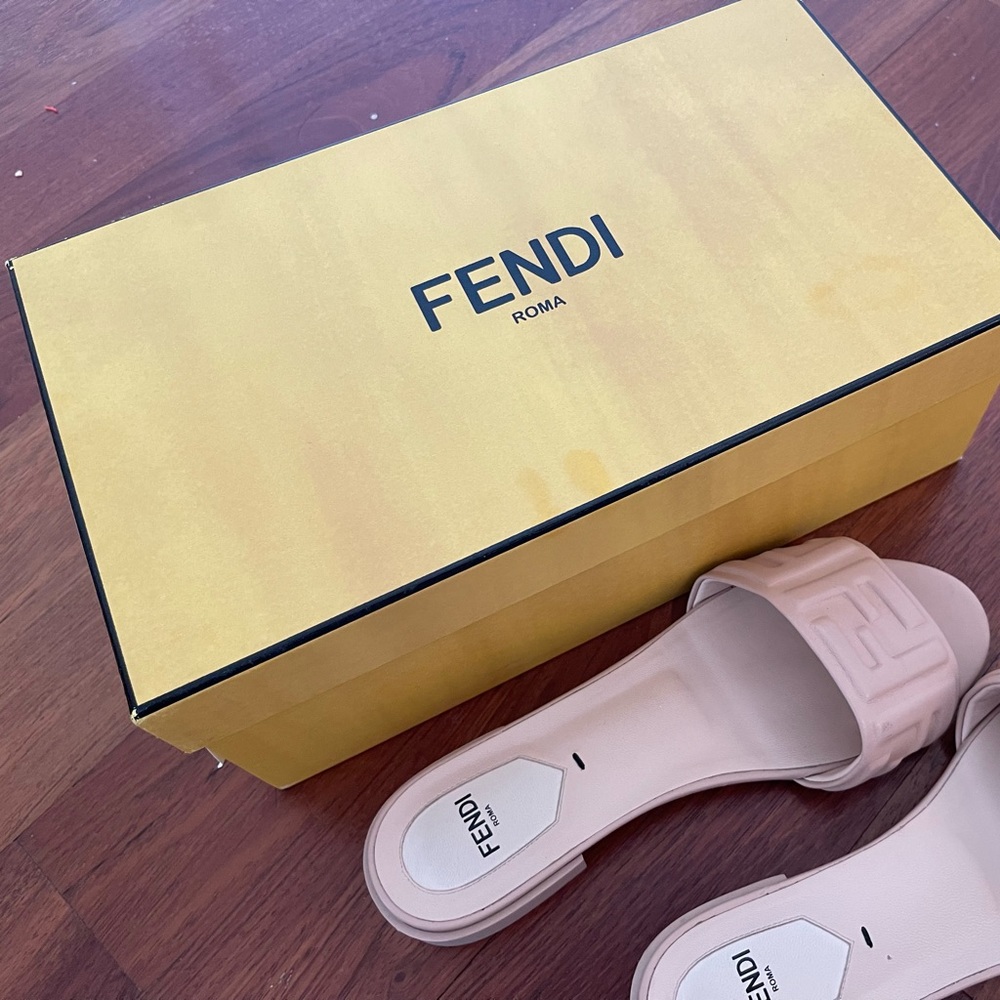 Fendi Slides - Picture 6 of 6